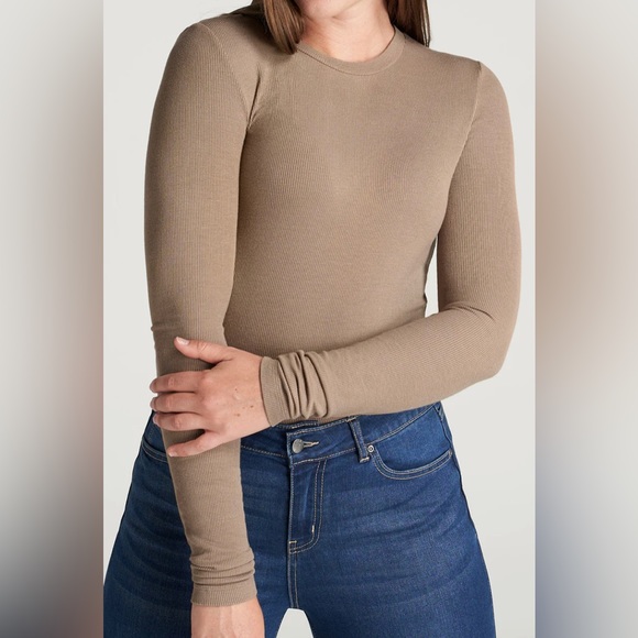 🛑SOLD🛑NWT Camel Tan Ribbed Crewneck Long Sleeve Shirt Size Medium/Large - Picture 3 of 3